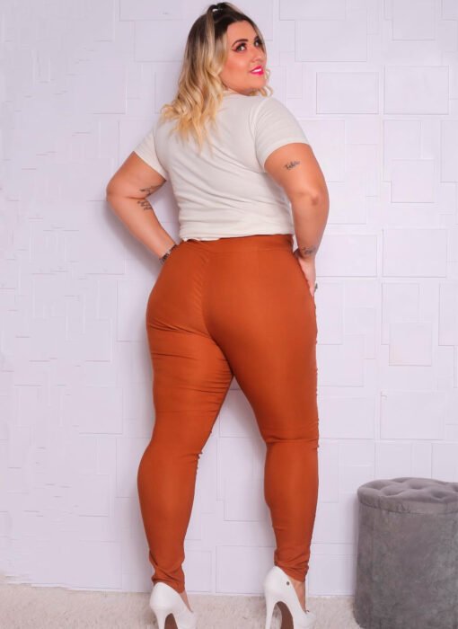 Calça Plus Ilhos - Imagem 2