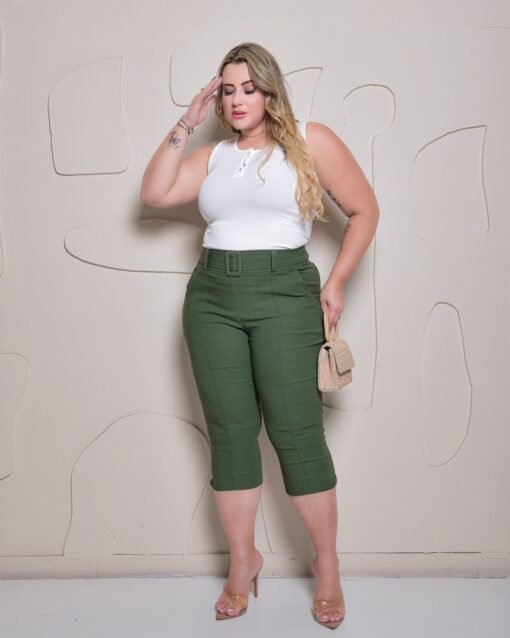 Calça Capri Plus Feminina Com Cinto