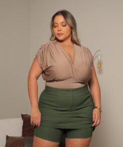 Short Saia Com Prega Plus Size